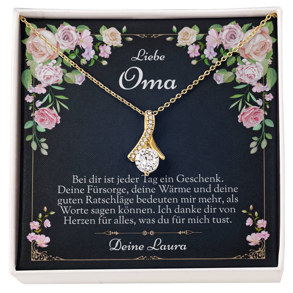 Oma Schmuck Geschenk – Enkelkind überreicht liebevolle Halskette