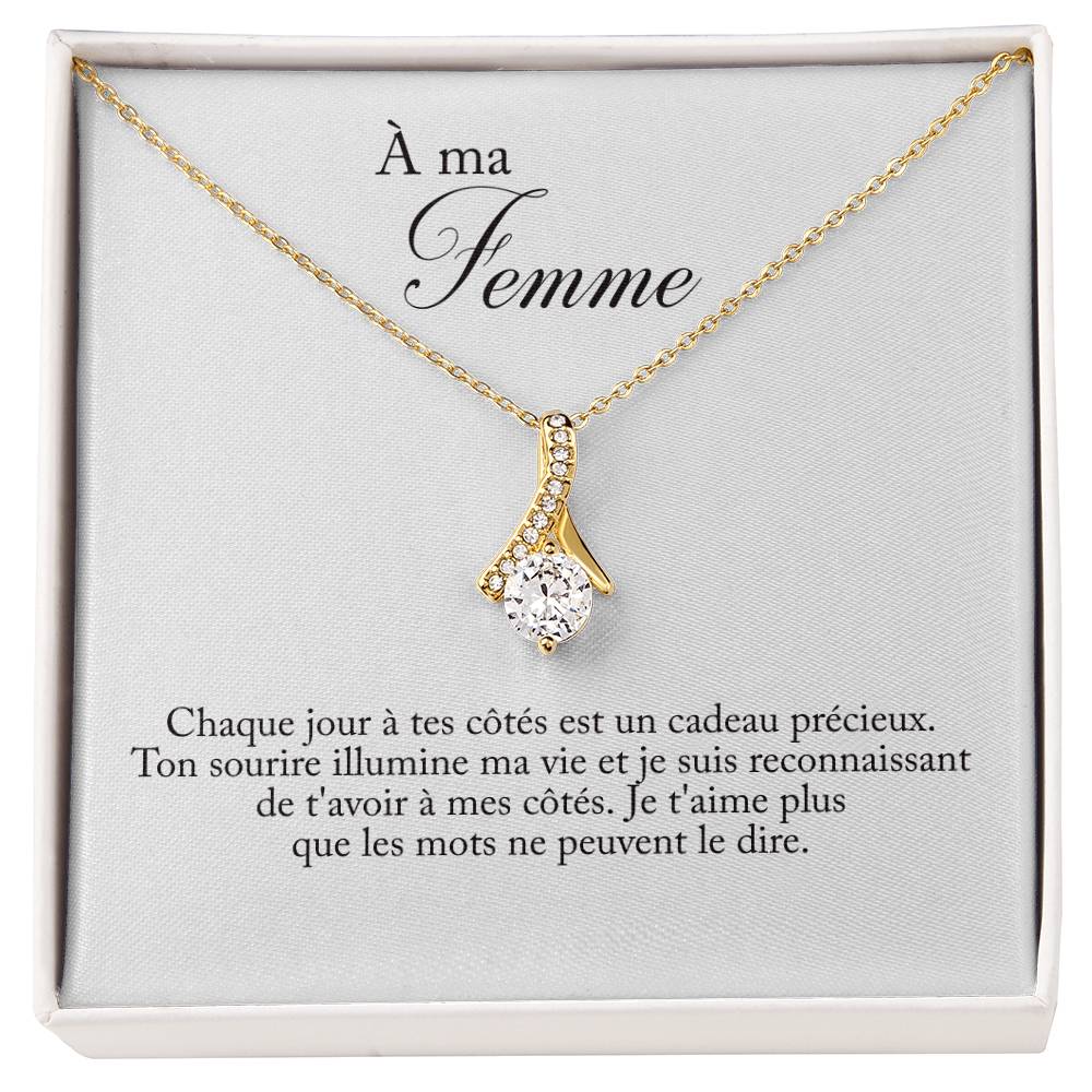 Bijoux en or comme cadeau spécial pour la femme au jour de la Saint-Valentin
