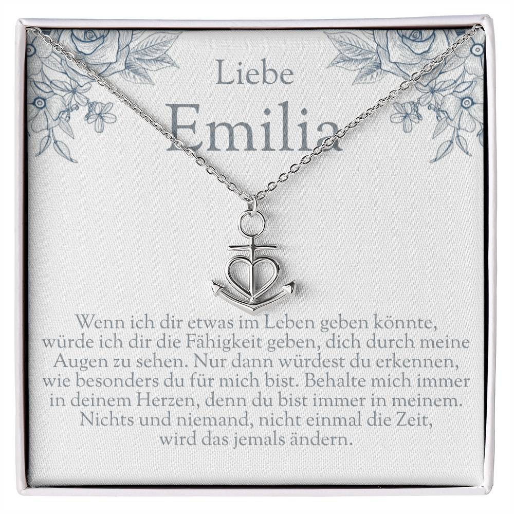 Geöffnete edle Schmuckbox mit funkelnder Halskette und personalisierter Namenskarte, ein perfektes Geschenk für Teenager Mädchen.